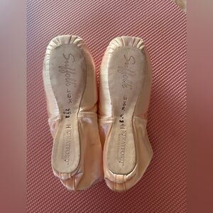 Suffolk Stratford Hard Shank 6 X